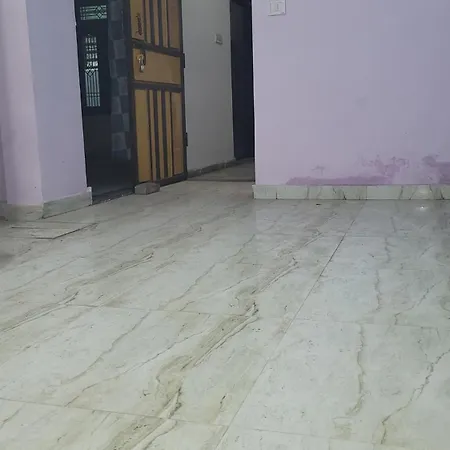 Shree Jayram Giri Niwas Sjgn Prayagraj Room photo