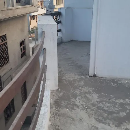 Shree Jayram Giri Niwas Sjgn Prayagraj Exterior photo